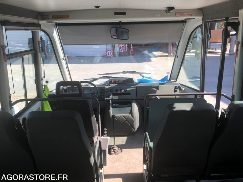 MINI-BUS MERCEDES VARIO - 127178 kms - 2000 - Kleinbus, Personentransporter: das Bild 4 MINI-BUS MERCEDES VARIO - 127178 kms - 2000 - Kleinbus, Personentransporter: das Bild 4