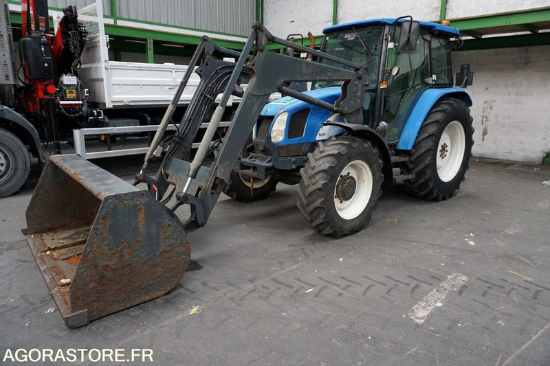 NEW HOLLAND - Traktor: das Bild 1 NEW HOLLAND - Traktor: das Bild 1