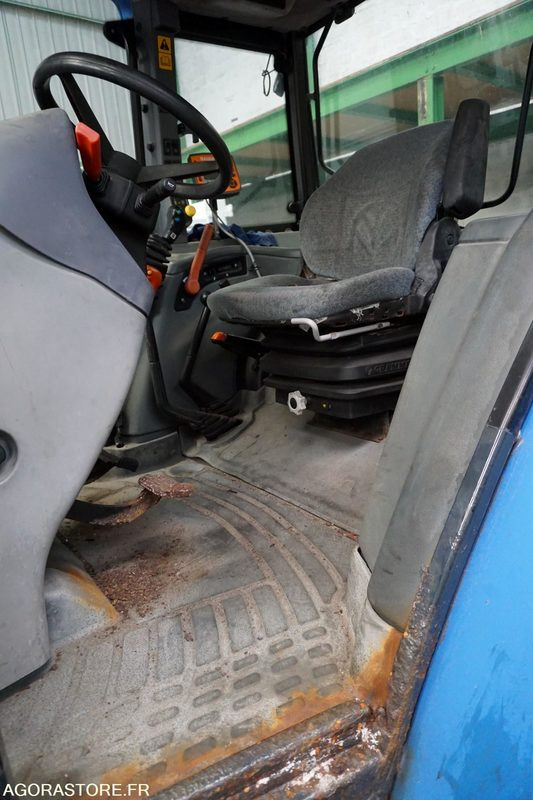 NEW HOLLAND - Traktor: das Bild 3 NEW HOLLAND - Traktor: das Bild 3