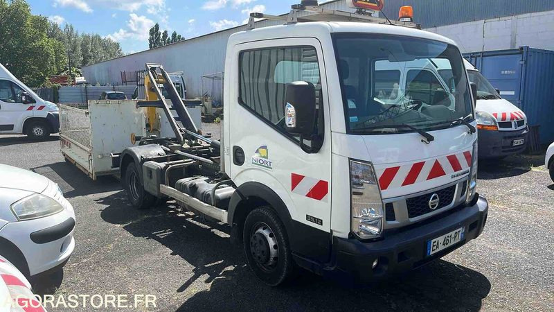 NISSAN CABSTAR - 2016 - 113270kms + benne - Kipper Transporter: das Bild 1 NISSAN CABSTAR - 2016 - 113270kms + benne - Kipper Transporter: das Bild 1