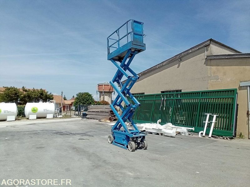 Nacelle electrique à ciseaux JLG 2030ES - Arbeitsbühne: das Bild 1 Nacelle electrique à ciseaux JLG 2030ES - Arbeitsbühne: das Bild 1