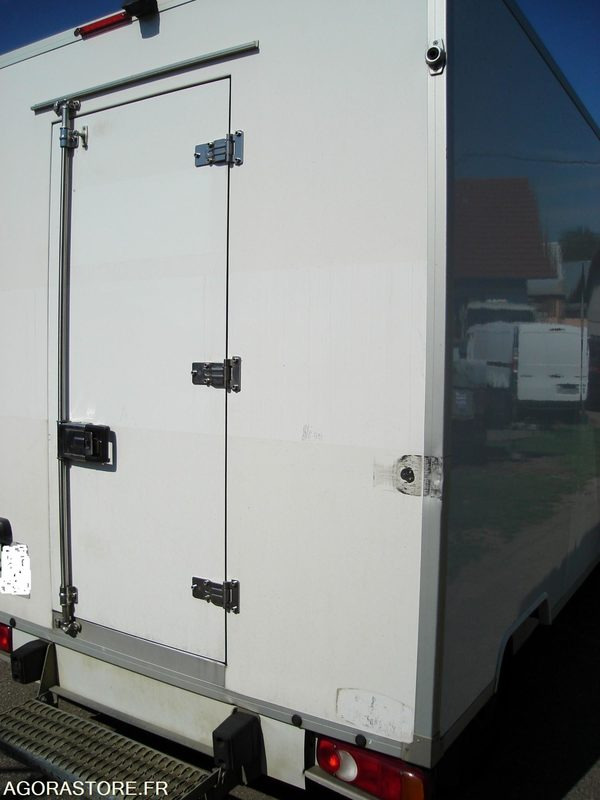 OPEL VIVARO FRIGORIFIQUE - 2017 - 159600KM - Kühltransporter: das Bild 3 OPEL VIVARO FRIGORIFIQUE - 2017 - 159600KM - Kühltransporter: das Bild 3