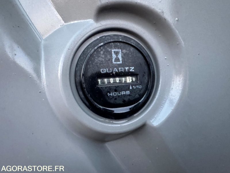 Bagger PELLE NEW HOLLAND E215B - 2009 - 11000 heures: das Bild 7 Bagger PELLE NEW HOLLAND E215B - 2009 - 11000 heures: das Bild 7