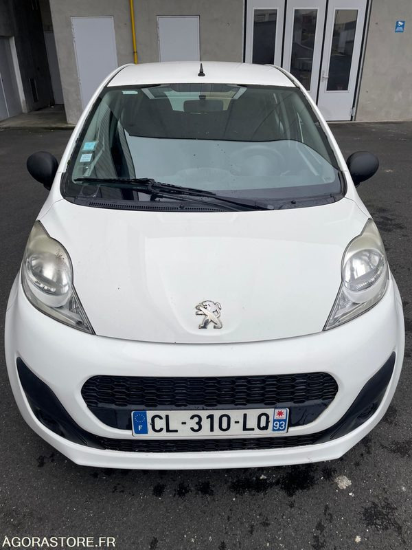 PEUGEOT 107 CL-310-LQ - PKW: das Bild 1 PEUGEOT 107 CL-310-LQ - PKW: das Bild 1