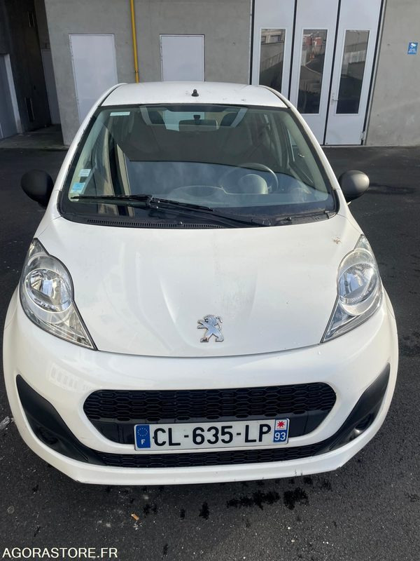PEUGEOT 107 CL-635-LP - PKW: das Bild 1 PEUGEOT 107 CL-635-LP - PKW: das Bild 1