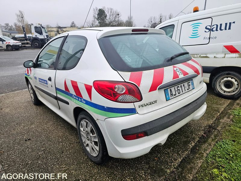 PEUGEOT 206+ - 2010 - 271008KM - AJ611JF - PKW: das Bild 4 PEUGEOT 206+ - 2010 - 271008KM - AJ611JF - PKW: das Bild 4