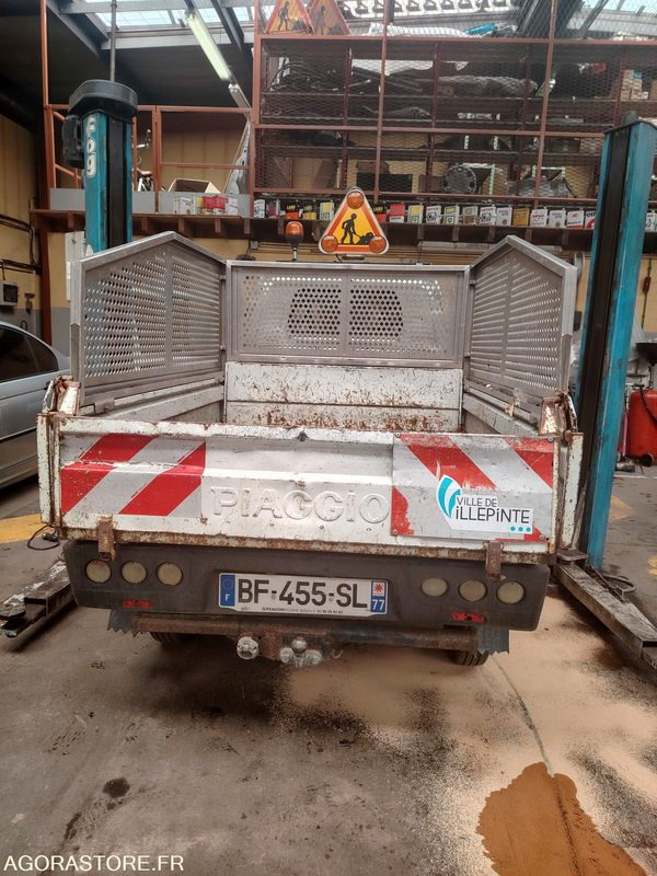 PIAGGIO PORTER 60683kms - 2011 - Kipper Transporter: das Bild 2 PIAGGIO PORTER 60683kms - 2011 - Kipper Transporter: das Bild 2