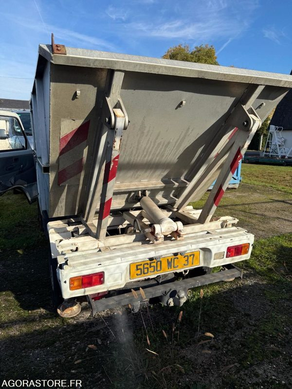 PIAGGIO PORTER - Kipper Transporter: das Bild 4 PIAGGIO PORTER - Kipper Transporter: das Bild 4