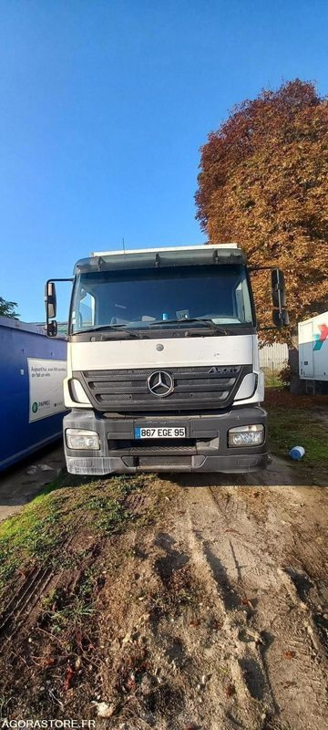 PORTEUR MERCEDES - 2006 - 581398 Kms - Koffer LKW: das Bild 2 PORTEUR MERCEDES - 2006 - 581398 Kms - Koffer LKW: das Bild 2