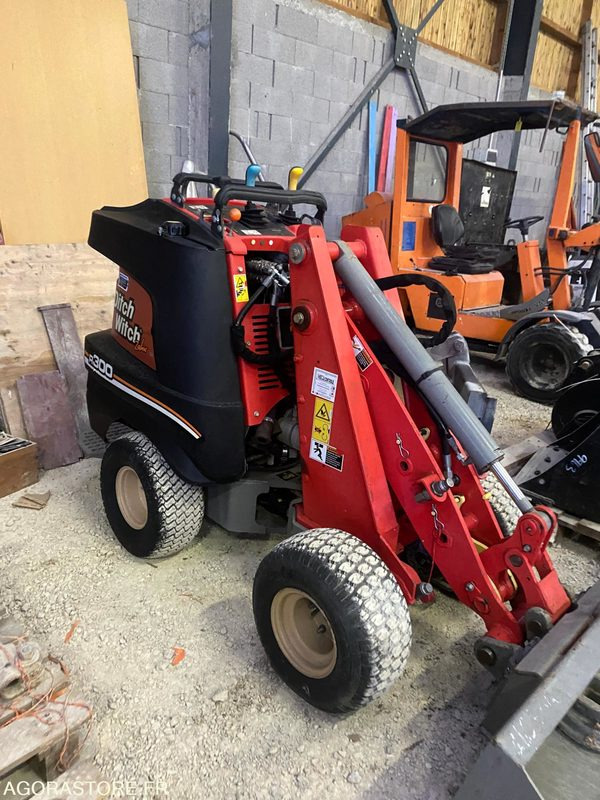 PORTEUR MULTI OUTILS DITCH WITCH ZAHN R300 - Lader: das Bild 3 PORTEUR MULTI OUTILS DITCH WITCH ZAHN R300 - Lader: das Bild 3