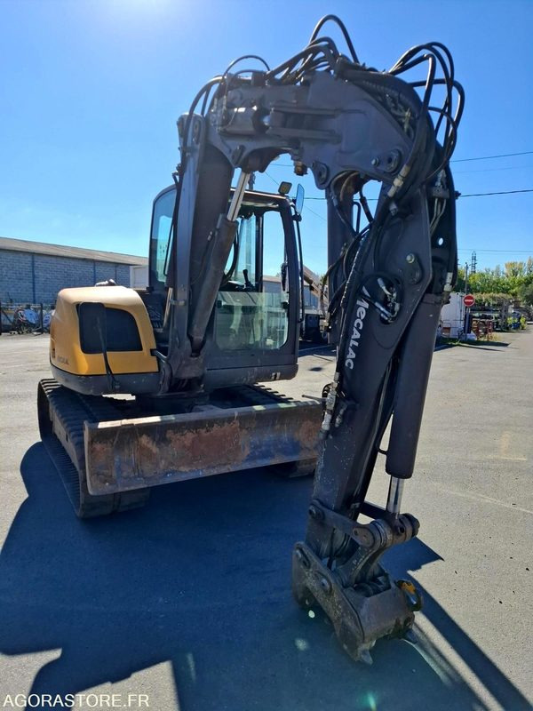 Pelle sur chenilles MECALAC 8MCR - 6920 heures - 2014 - N° série 130951 - Kettenbagger: das Bild 4 Pelle sur chenilles MECALAC 8MCR - 6920 heures - 2014 - N° série 130951 - Kettenbagger: das Bild 4