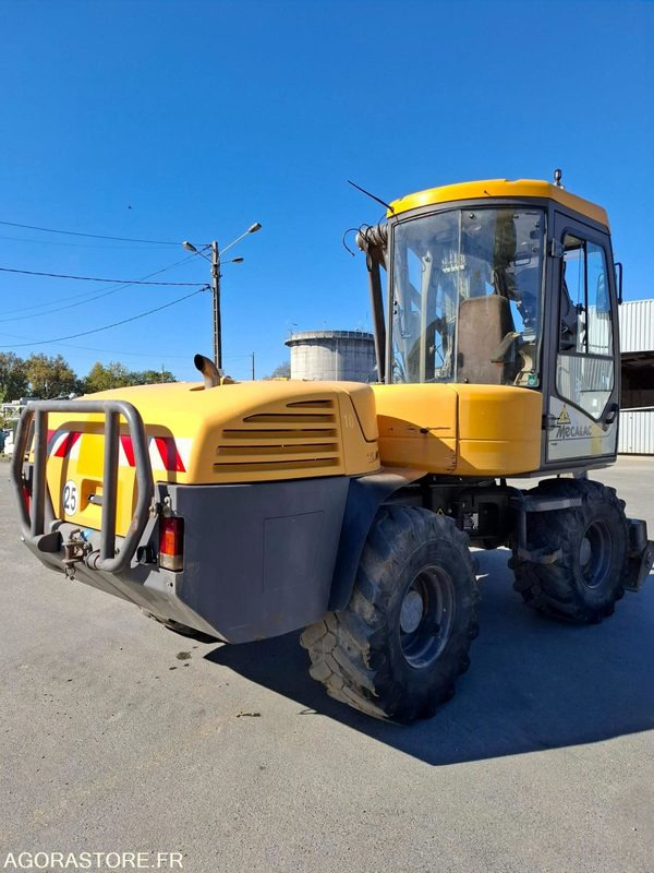 Pelle sur pneus MECALAC 12MTX - N° série 42770 - 2014 - 11400 heures - Bagger: das Bild 1 Pelle sur pneus MECALAC 12MTX - N° série 42770 - 2014 - 11400 heures - Bagger: das Bild 1