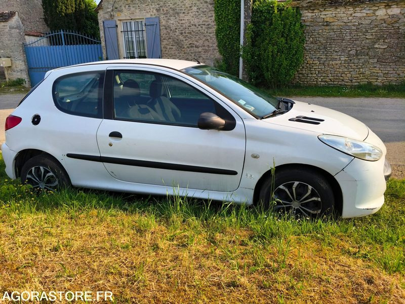 Peugeot 206+ 1.4 HDi - 2011 - 216000KM - PKW: das Bild 5 Peugeot 206+ 1.4 HDi - 2011 - 216000KM - PKW: das Bild 5