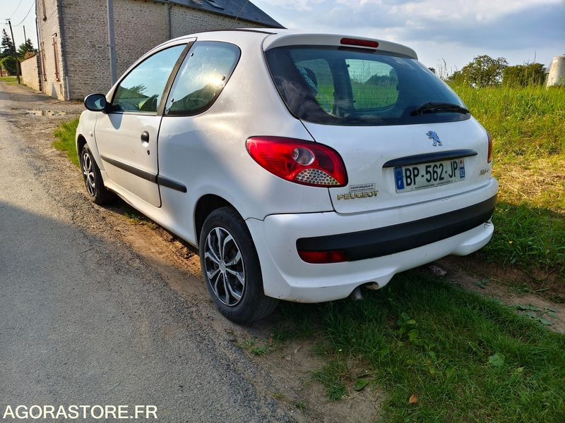 Peugeot 206+ 1.4 HDi - 2011 - 216000KM - PKW: das Bild 3 Peugeot 206+ 1.4 HDi - 2011 - 216000KM - PKW: das Bild 3