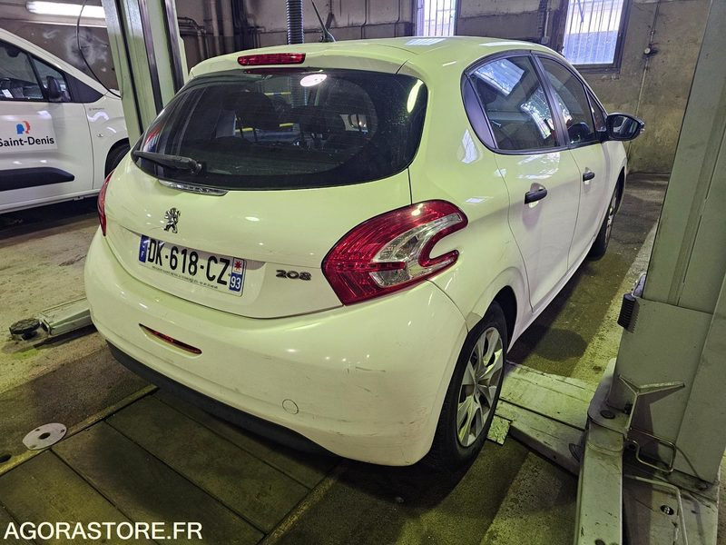 Peugeot 208 - 2014 - 120117kms - DK 618 CZ - PKW: das Bild 3 Peugeot 208 - 2014 - 120117kms - DK 618 CZ - PKW: das Bild 3