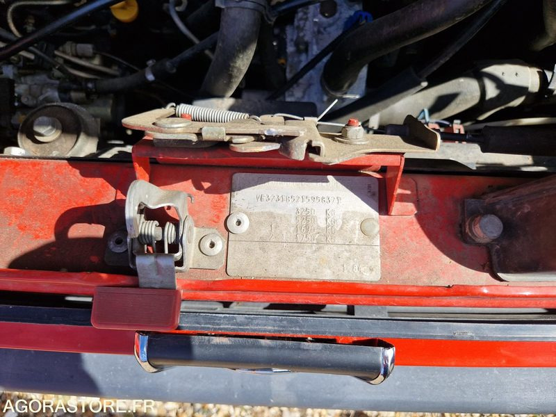 Peugeot Boxer- 2000 - 43336 - 3275XC27 - Kastenwagen: das Bild 4 Peugeot Boxer- 2000 - 43336 - 3275XC27 - Kastenwagen: das Bild 4