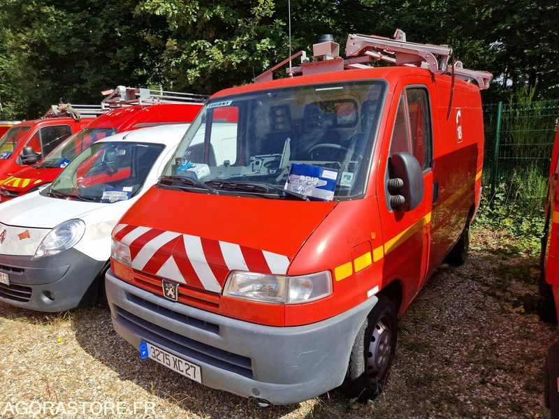 Peugeot Boxer- 2000 - 43336 - 3275XC27 - Kastenwagen: das Bild 1 Peugeot Boxer- 2000 - 43336 - 3275XC27 - Kastenwagen: das Bild 1