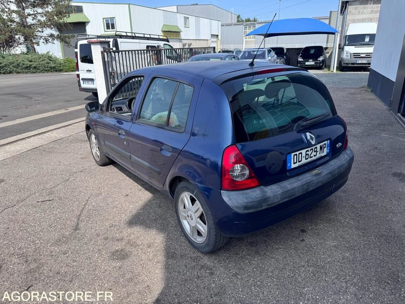 RENAULT CLIO 1.5 DCI 90CH - 2003 - 190000KMS - PKW: das Bild 4 RENAULT CLIO 1.5 DCI 90CH - 2003 - 190000KMS - PKW: das Bild 4