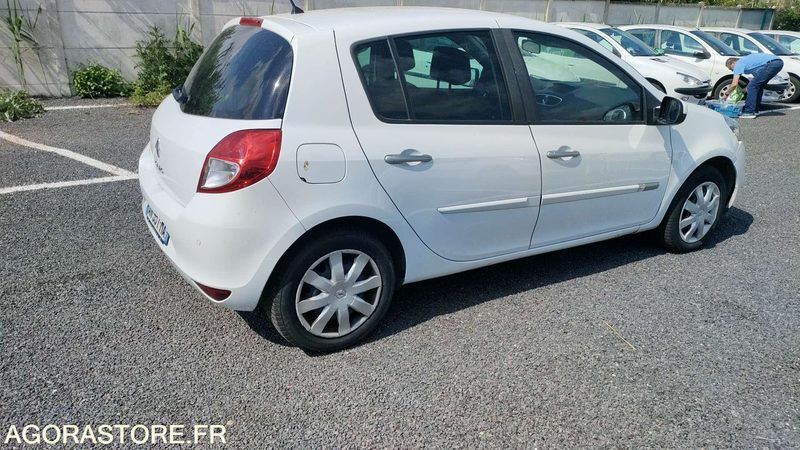 RENAULT CLIO - 2010 - 196673kms - PKW: das Bild 2 RENAULT CLIO - 2010 - 196673kms - PKW: das Bild 2