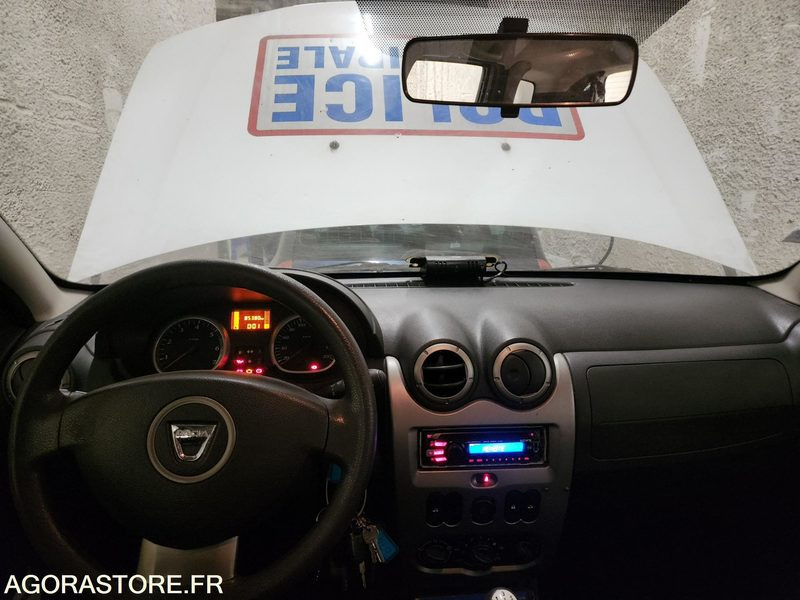 RENAULT DUSTER - SUV/ Geländewagen: das Bild 2 RENAULT DUSTER - SUV/ Geländewagen: das Bild 2