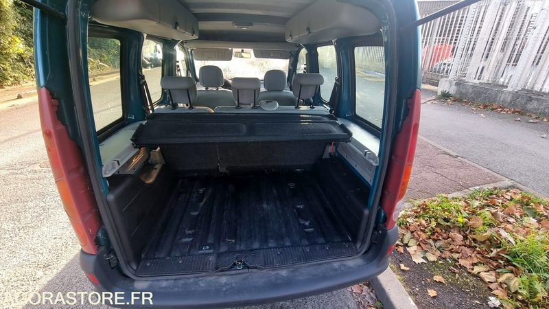 RENAULT KANGOO I - 148 900 km - 2003 - Diesel - PKW: das Bild 5 RENAULT KANGOO I - 148 900 km - 2003 - Diesel - PKW: das Bild 5