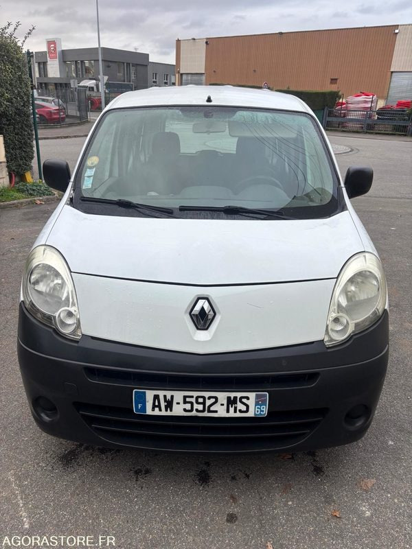 RENAULT - Kangoo- année 2010- 96000 kms - Diesel - PKW: das Bild 2 RENAULT - Kangoo- année 2010- 96000 kms - Diesel - PKW: das Bild 2