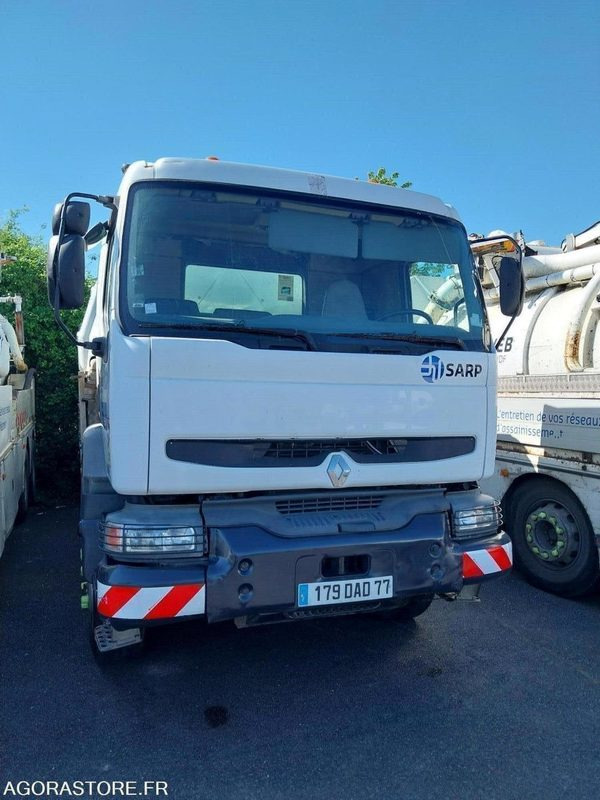 RENAULT Kerax Hydrocureur HUWER 2003 (388535Km) ROULANT EXPORT UNIQUEMENT - Saug-/ Spülfahrzeug: das Bild 1 RENAULT Kerax Hydrocureur HUWER 2003 (388535Km) ROULANT EXPORT UNIQUEMENT - Saug-/ Spülfahrzeug: das Bild 1