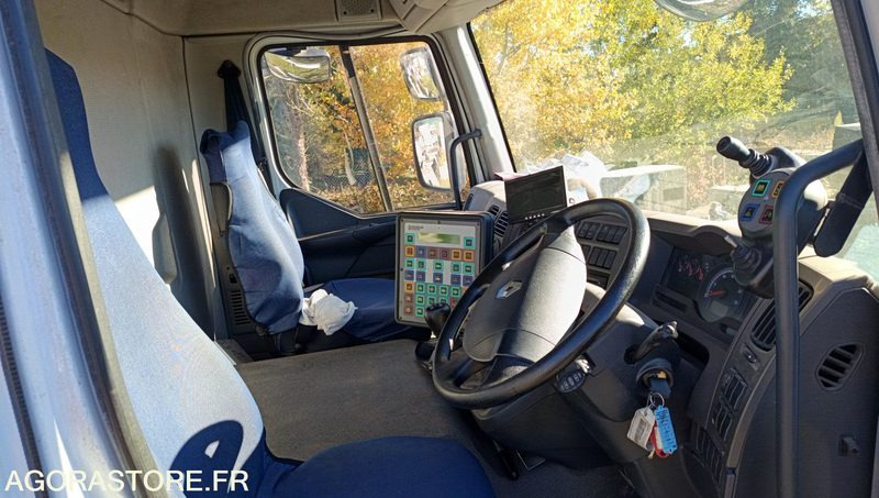 Kehrmaschine RENAULT MAJOR SCARAB - 2007 - 4730h: das Bild 13 Kehrmaschine RENAULT MAJOR SCARAB - 2007 - 4730h: das Bild 13