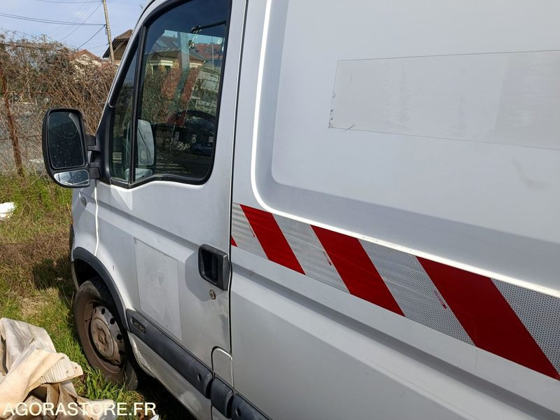 RENAULT MASTER - 2004 - 185782km - Kastenwagen: das Bild 1 RENAULT MASTER - 2004 - 185782km - Kastenwagen: das Bild 1