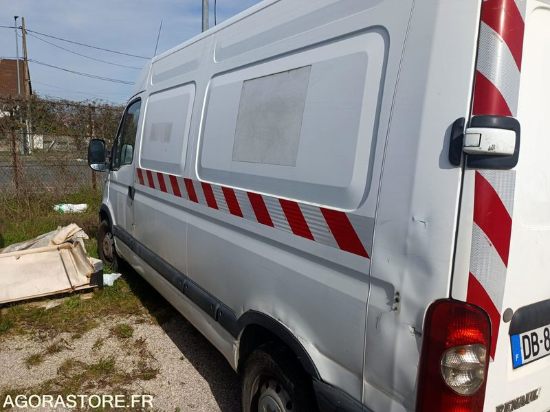 RENAULT MASTER - 2004 - 185782km - Kastenwagen: das Bild 2 RENAULT MASTER - 2004 - 185782km - Kastenwagen: das Bild 2