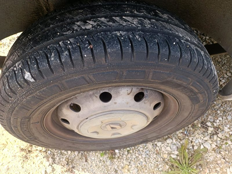 Kastenwagen RENAULT MASTER - 2004 - 185782km: das Bild 12