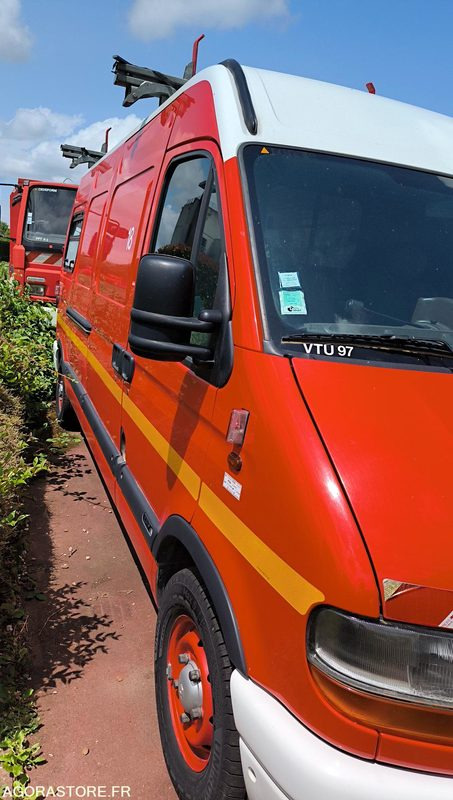 RENAULT MASTER II 2,5D - 2000 - 48197kms - Kastenwagen: das Bild 2 RENAULT MASTER II 2,5D - 2000 - 48197kms - Kastenwagen: das Bild 2