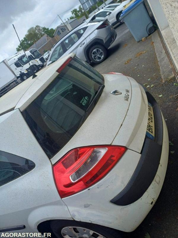RENAULT MEGANE -152 169 KM - 2008 - BR-526-KR - PKW: das Bild 4 RENAULT MEGANE -152 169 KM - 2008 - BR-526-KR - PKW: das Bild 4