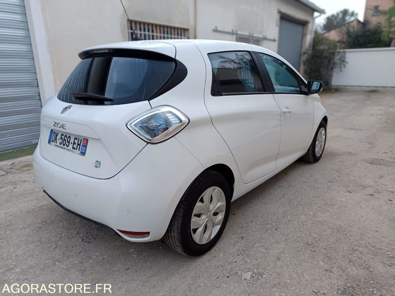 RENAULT ZOE 22 kWh 88CH CHARGE RAPIDE ACHAT INTEGRAL - 2014 - 102300KMS - PKW: das Bild 4 RENAULT ZOE 22 kWh 88CH CHARGE RAPIDE ACHAT INTEGRAL - 2014 - 102300KMS - PKW: das Bild 4