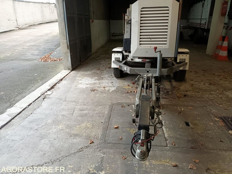 Remorque avec Broyeur - Gartengerät: das Bild 2 Remorque avec Broyeur - Gartengerät: das Bild 2