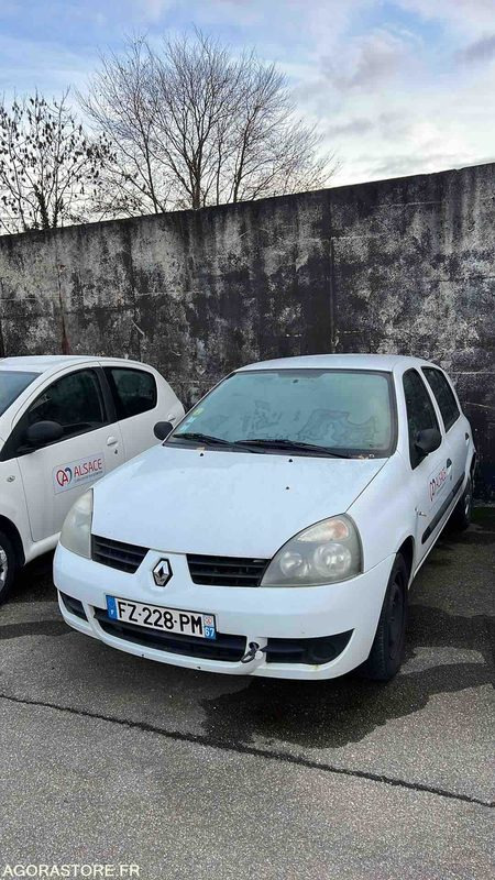 Renault Clio - 2006 - 163200kms - FZ-228-PM - PKW: das Bild 1 Renault Clio - 2006 - 163200kms - FZ-228-PM - PKW: das Bild 1