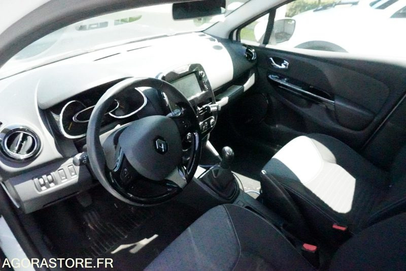 Renault Clio 4 122544 kms 2013 - PKW: das Bild 5 Renault Clio 4 122544 kms 2013 - PKW: das Bild 5