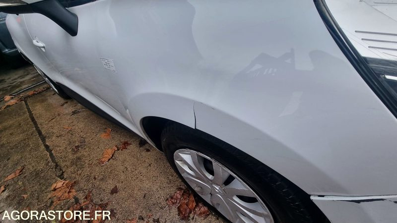 Renault Clio IV Société 2016 - 296 379 km - PKW: das Bild 3 Renault Clio IV Société 2016 - 296 379 km - PKW: das Bild 3