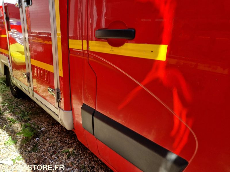 Renault Master - 2011 - 270594 - CE149HL - Krankenwagen: das Bild 4 Renault Master - 2011 - 270594 - CE149HL - Krankenwagen: das Bild 4