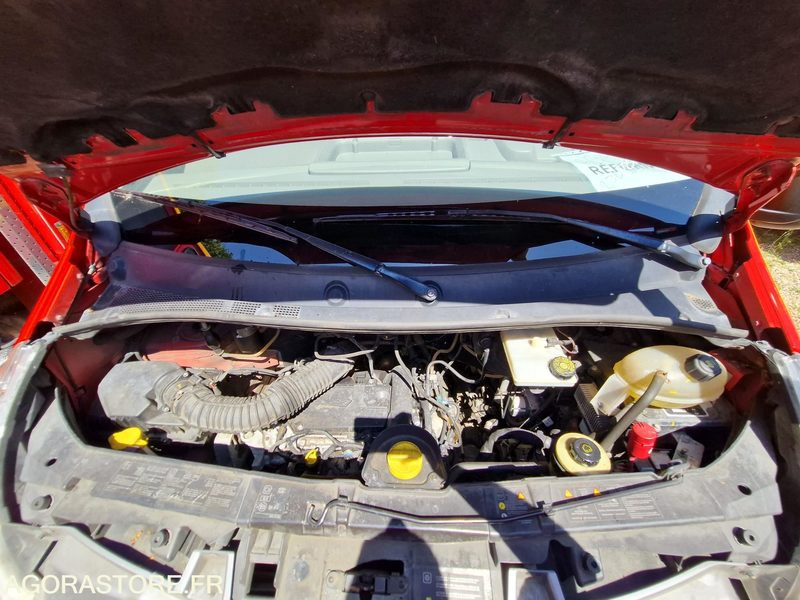 Renault Master - 2011 - 270594 - CE149HL - Krankenwagen: das Bild 3 Renault Master - 2011 - 270594 - CE149HL - Krankenwagen: das Bild 3