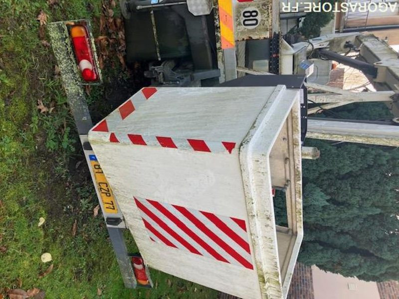Renault Midliner (Nacelle) 2003 - 18441 kms - LKW mit Arbeitsbühne: das Bild 5 Renault Midliner (Nacelle) 2003 - 18441 kms - LKW mit Arbeitsbühne: das Bild 5