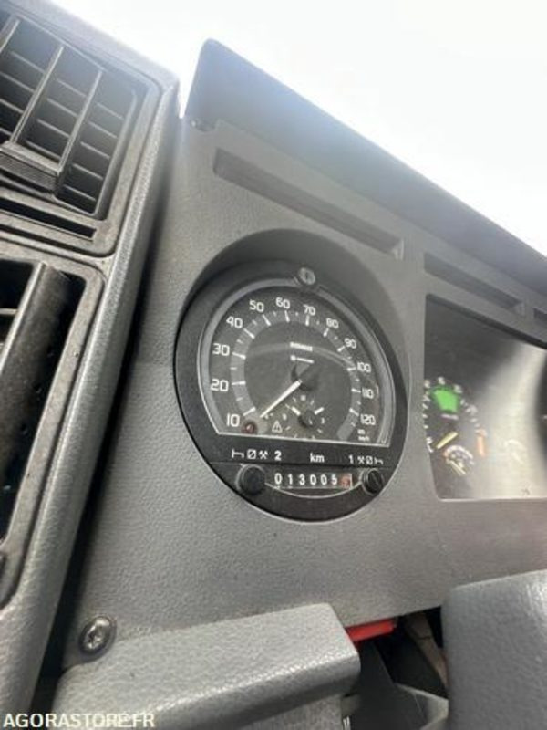 Renault S180 Midler - EA416DX - Feuerwehrfahrzeug: das Bild 5 Renault S180 Midler - EA416DX - Feuerwehrfahrzeug: das Bild 5
