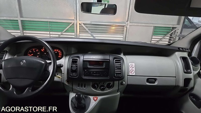 Renault Trafic - 2004 - 257907kms - 1707-XB-22 - Kleinbus, Personentransporter: das Bild 5 Renault Trafic - 2004 - 257907kms - 1707-XB-22 - Kleinbus, Personentransporter: das Bild 5