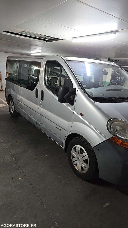 Renault Trafic - 2004 - 257907kms - 1707-XB-22 - Kleinbus, Personentransporter: das Bild 3 Renault Trafic - 2004 - 257907kms - 1707-XB-22 - Kleinbus, Personentransporter: das Bild 3