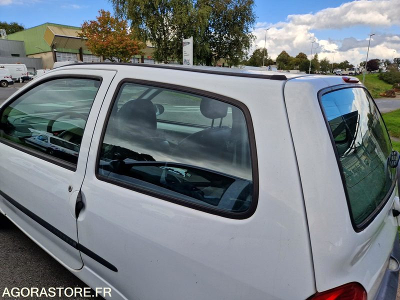 Renault Twingo - 2007 - 85550 - 23AHL29 - PKW: das Bild 4 Renault Twingo - 2007 - 85550 - 23AHL29 - PKW: das Bild 4