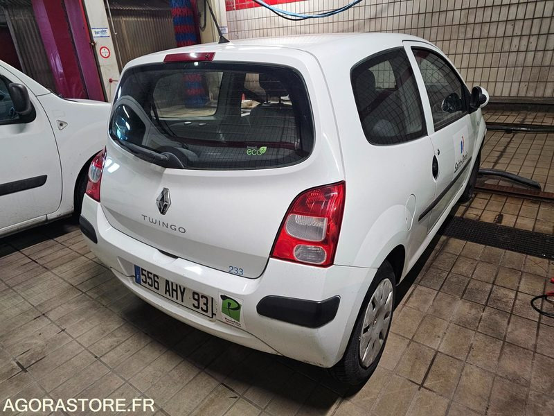 Renault Twingo - 2008 - 128783kms - 556 AHY 93 - PKW: das Bild 2 Renault Twingo - 2008 - 128783kms - 556 AHY 93 - PKW: das Bild 2