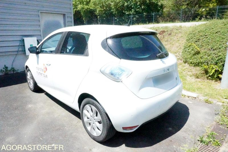 Renault ZOE ZEN 27765 kms 2014 - PKW: das Bild 3 Renault ZOE ZEN 27765 kms 2014 - PKW: das Bild 3