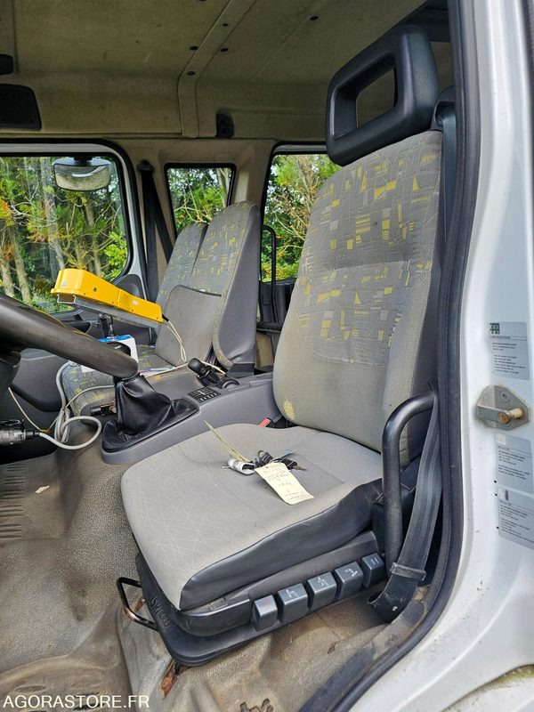 Renault midlum - 2001 - 223918km - 96VD28 - Schneeräumfahrzeug: das Bild 5 Renault midlum - 2001 - 223918km - 96VD28 - Schneeräumfahrzeug: das Bild 5