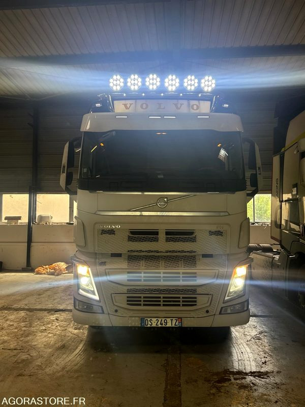 Sattelzugmaschine VOLVO FH 500 - 744 180 km - 2015: das Bild 7