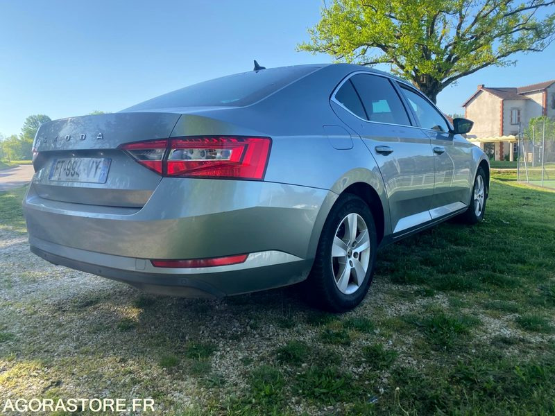 Skoda superb 2l Tdi - 2020 - 408 000km - BON ETAT GENERAL - PKW: das Bild 2 Skoda superb 2l Tdi - 2020 - 408 000km - BON ETAT GENERAL - PKW: das Bild 2